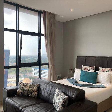 Urban Awe Apartment- Itowers 18Th Floor Gaborone Zewnętrze zdjęcie